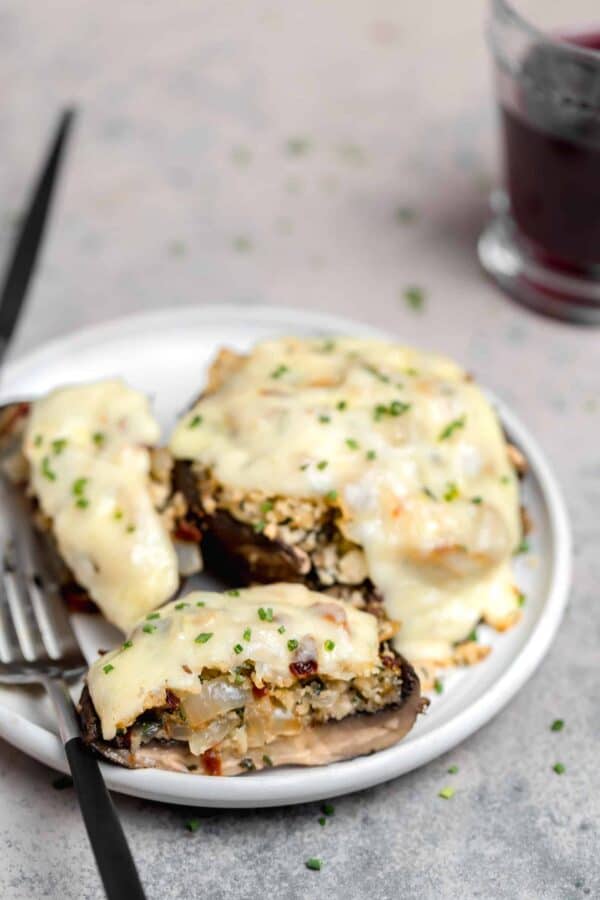 Stuffed Portobello Mushrooms with Cheesy Breadcrumb Filling Well