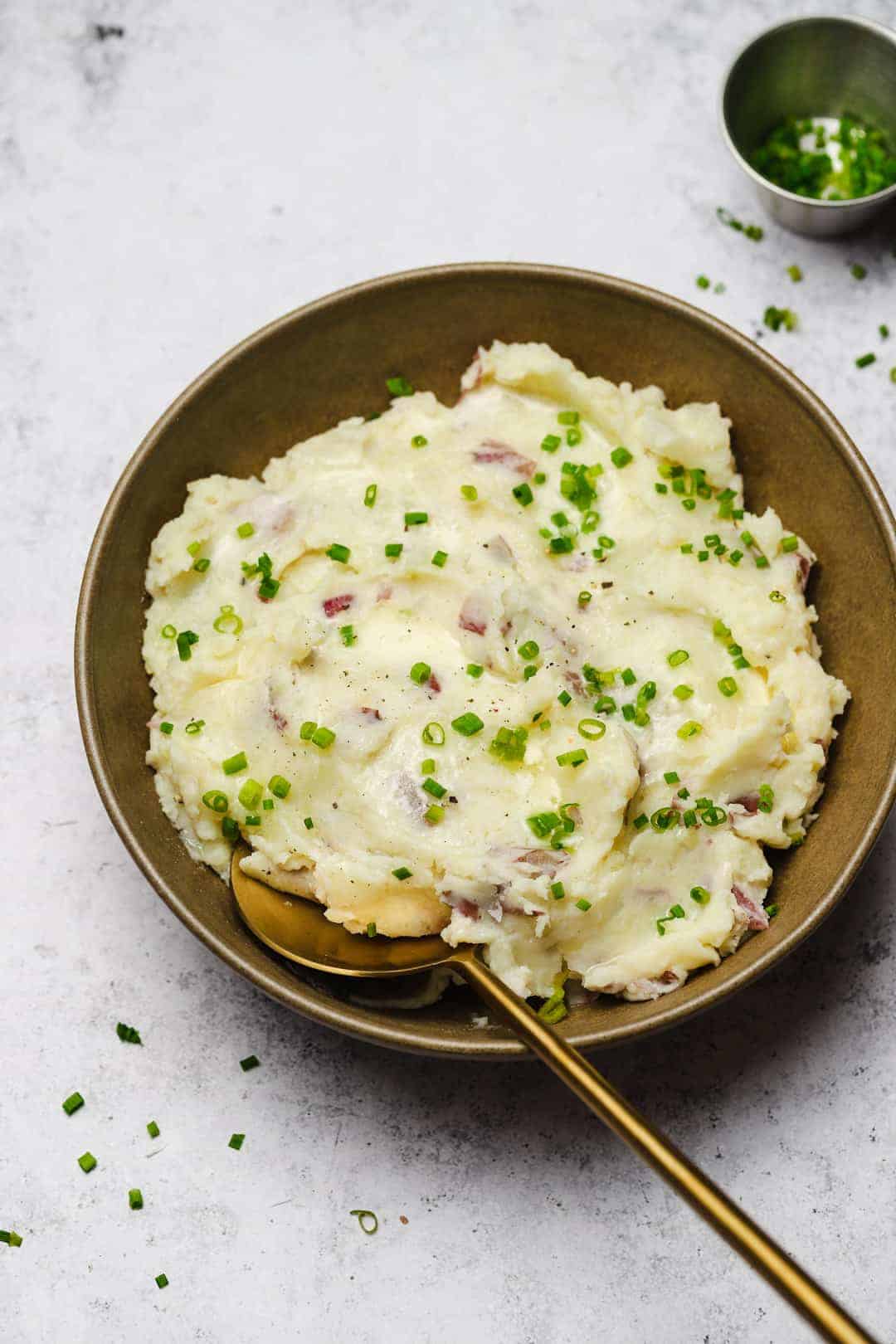 Buttery, Garlic-Infused Red Skin Mashed Potatoes