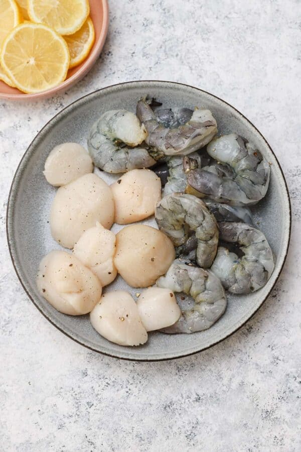 25Minute Lemon Garlic Pasta with Shrimp and Scallops Well Seasoned