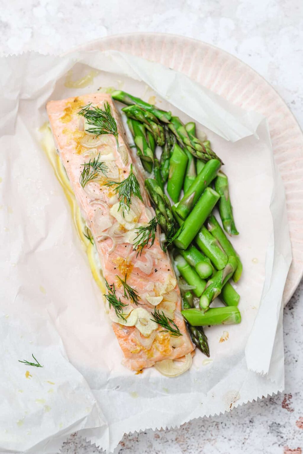 Tender, Flaky Salmon en Papillote (Salmon in Parchment) Well Seasoned