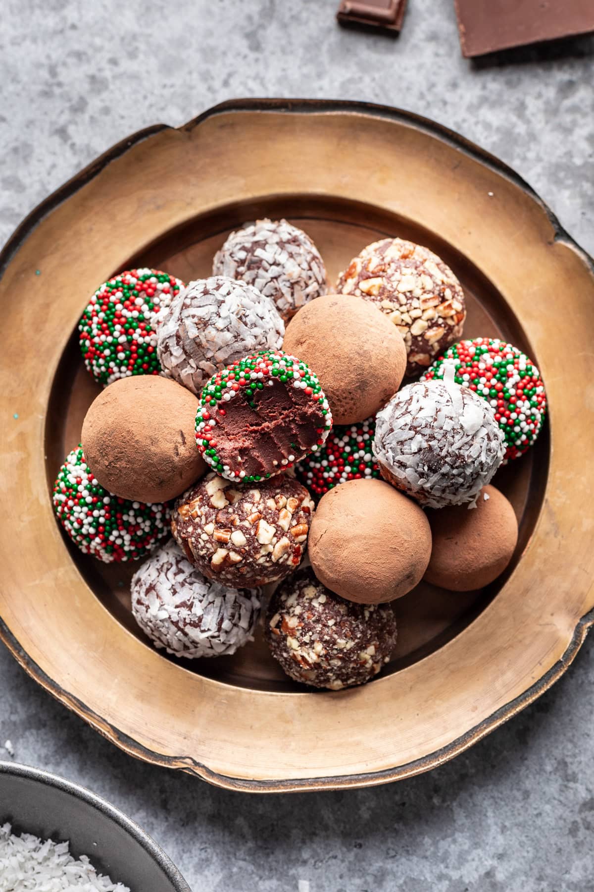 Easy homemade ganache truffles.